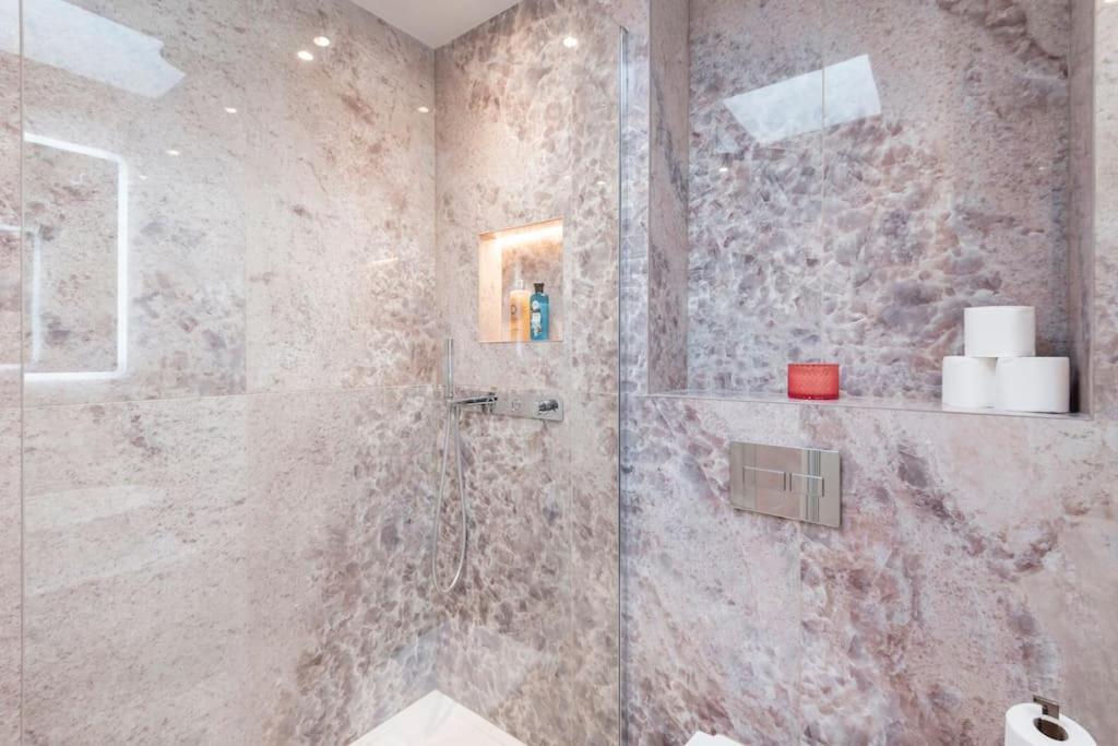 Hyde Park 9-hosted By Sweetstay Apartment London