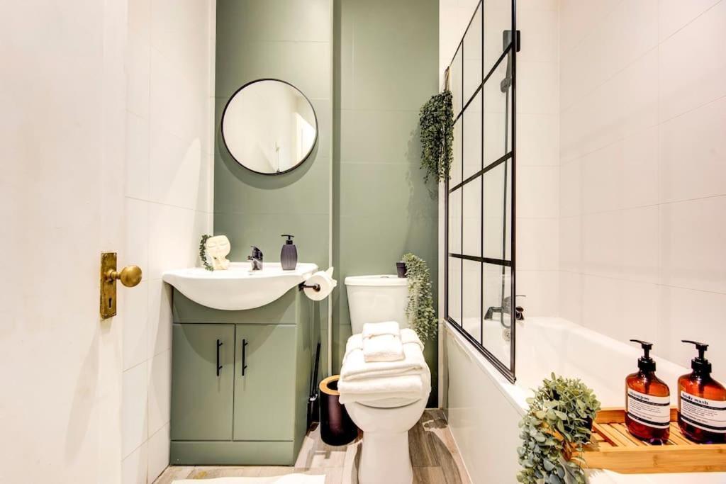 Oxford Circus Chic Modern Flat For 4 Apartment London