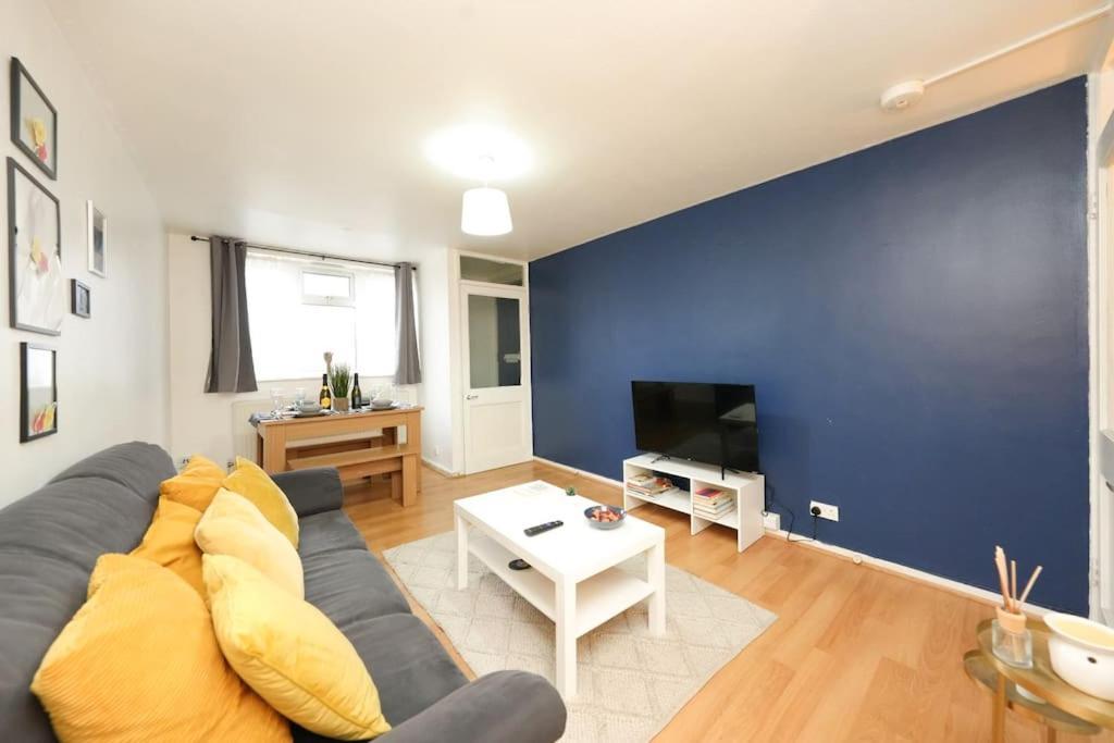 Apartment Oasis Flat With High-speed Broadband And Free Parking