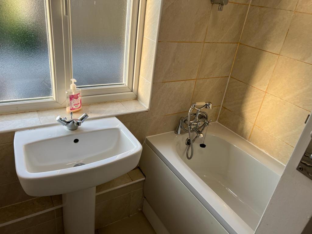 Hospedagem domiciliar Double Near Canary Wharf 28 *