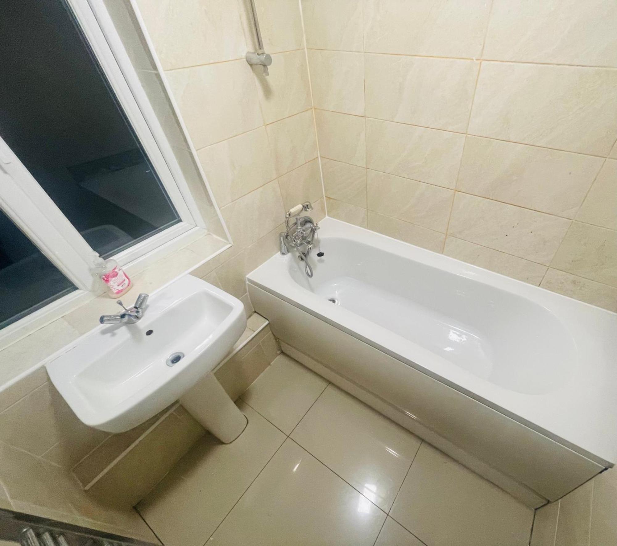 Hospedagem domiciliar Double Near Canary Wharf 28 *