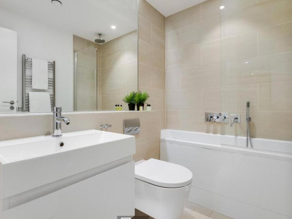 3 Bedroom Penthouse With Balcony London