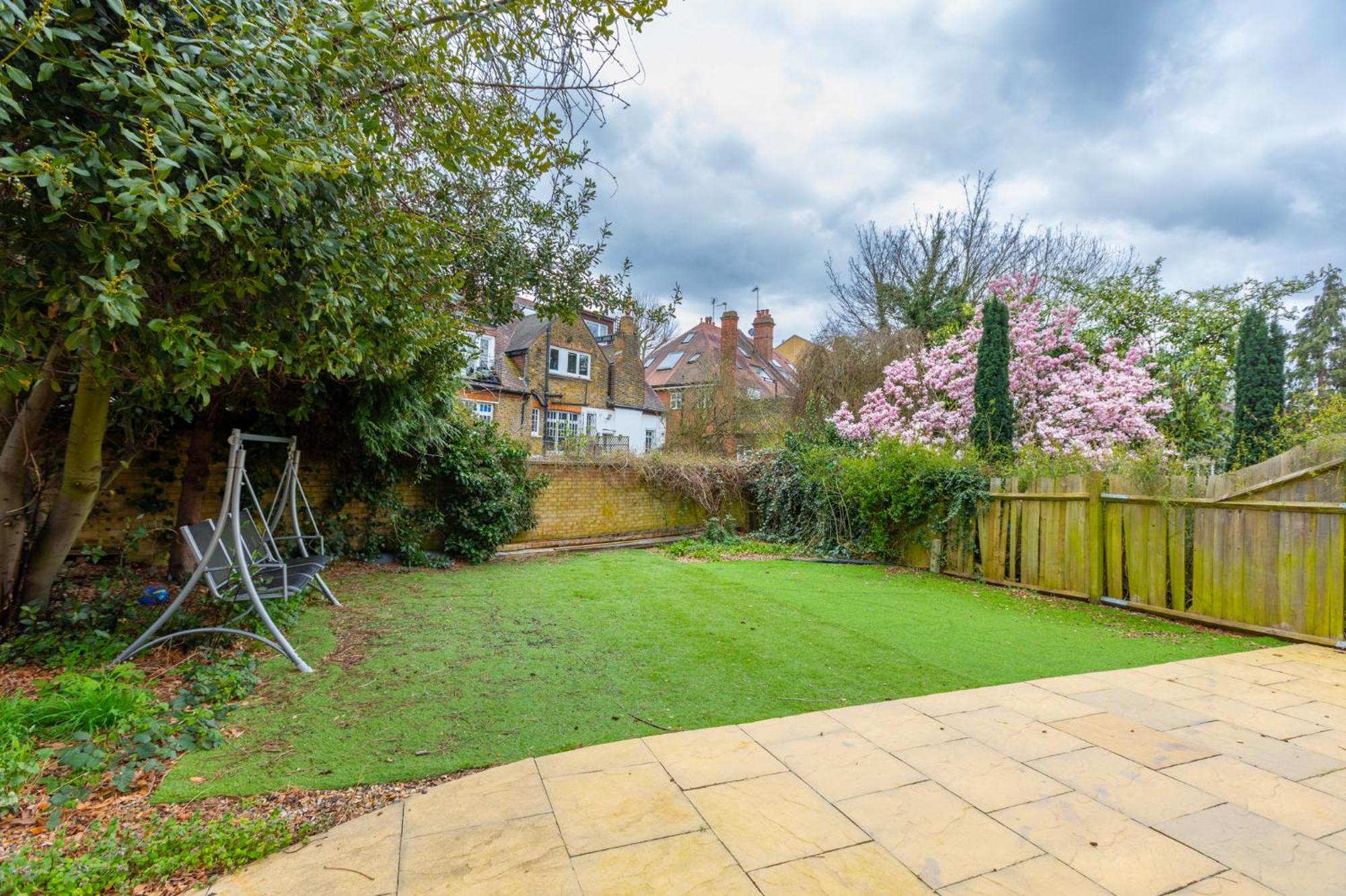 Lovely 2br In Peaceful Hampstead, Nw London