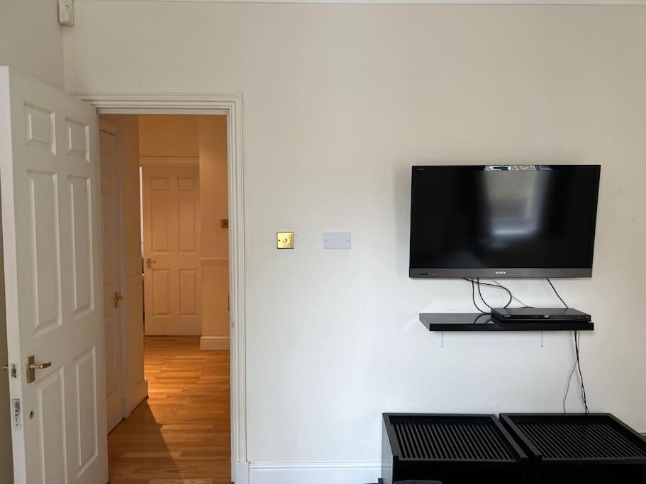 Apartamento Luxury 3 Bedroom, 3 Bath By Oxford St & Soho Londres