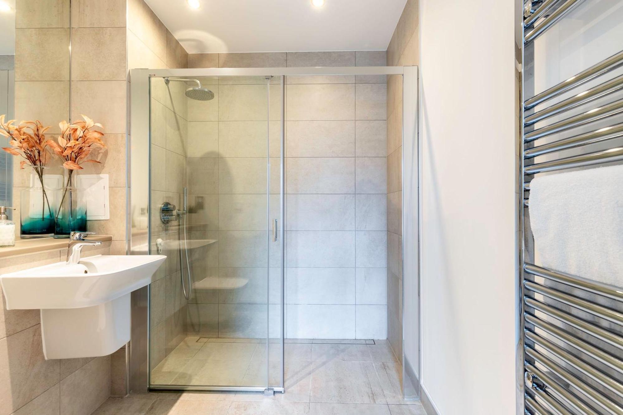 Showroom Splendour, Luxe Elegance Apartamento Londres