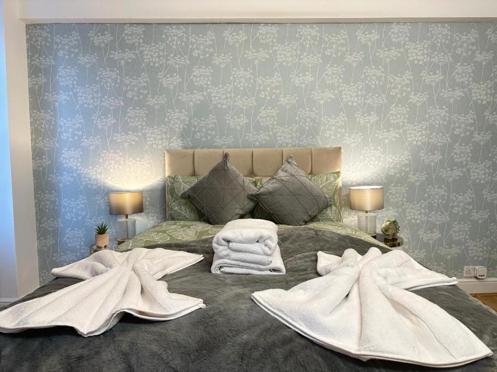 Apartment Hyde Park Three Bedroom London
