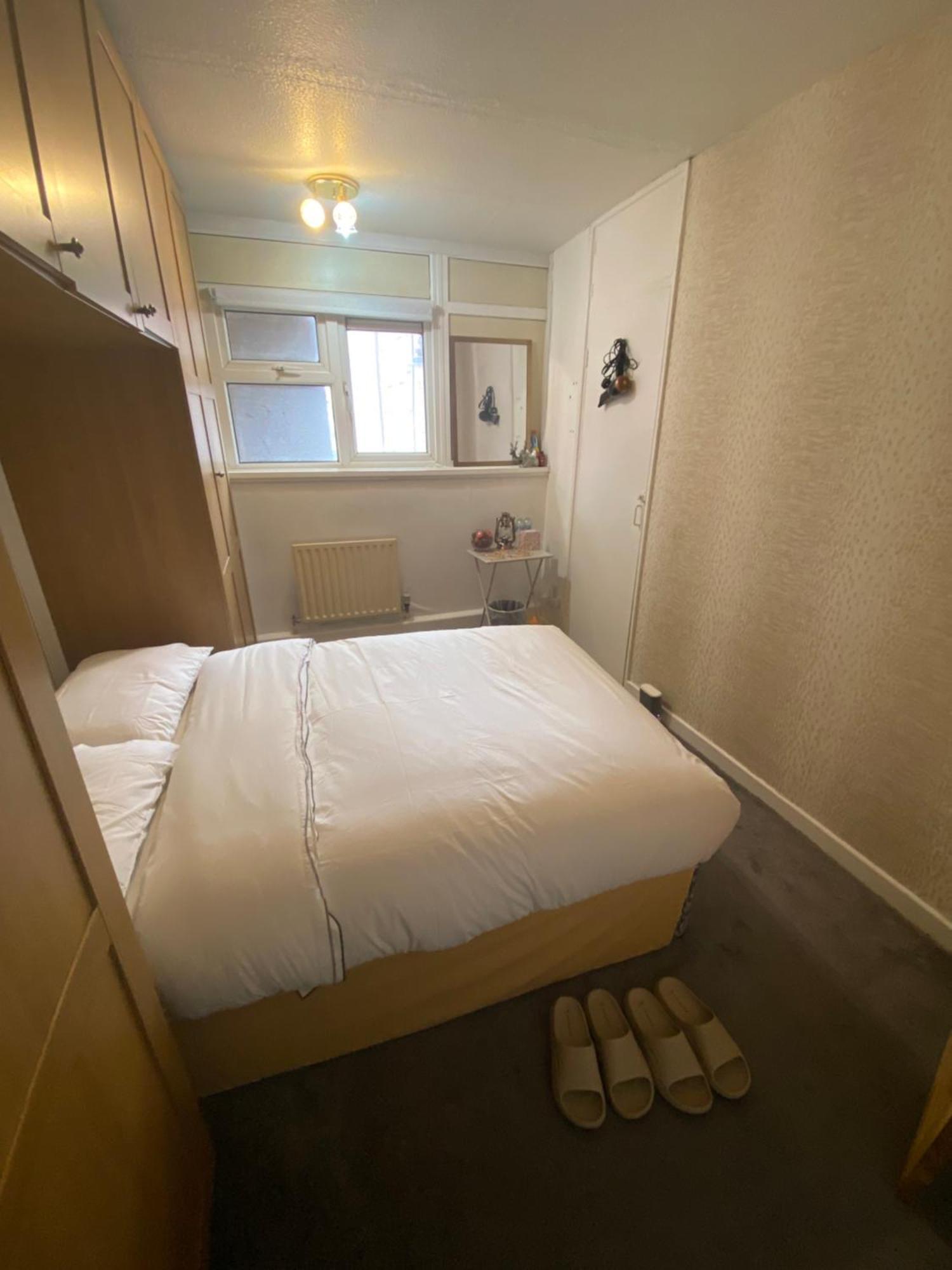 9 Russell Court, King Close Homestay