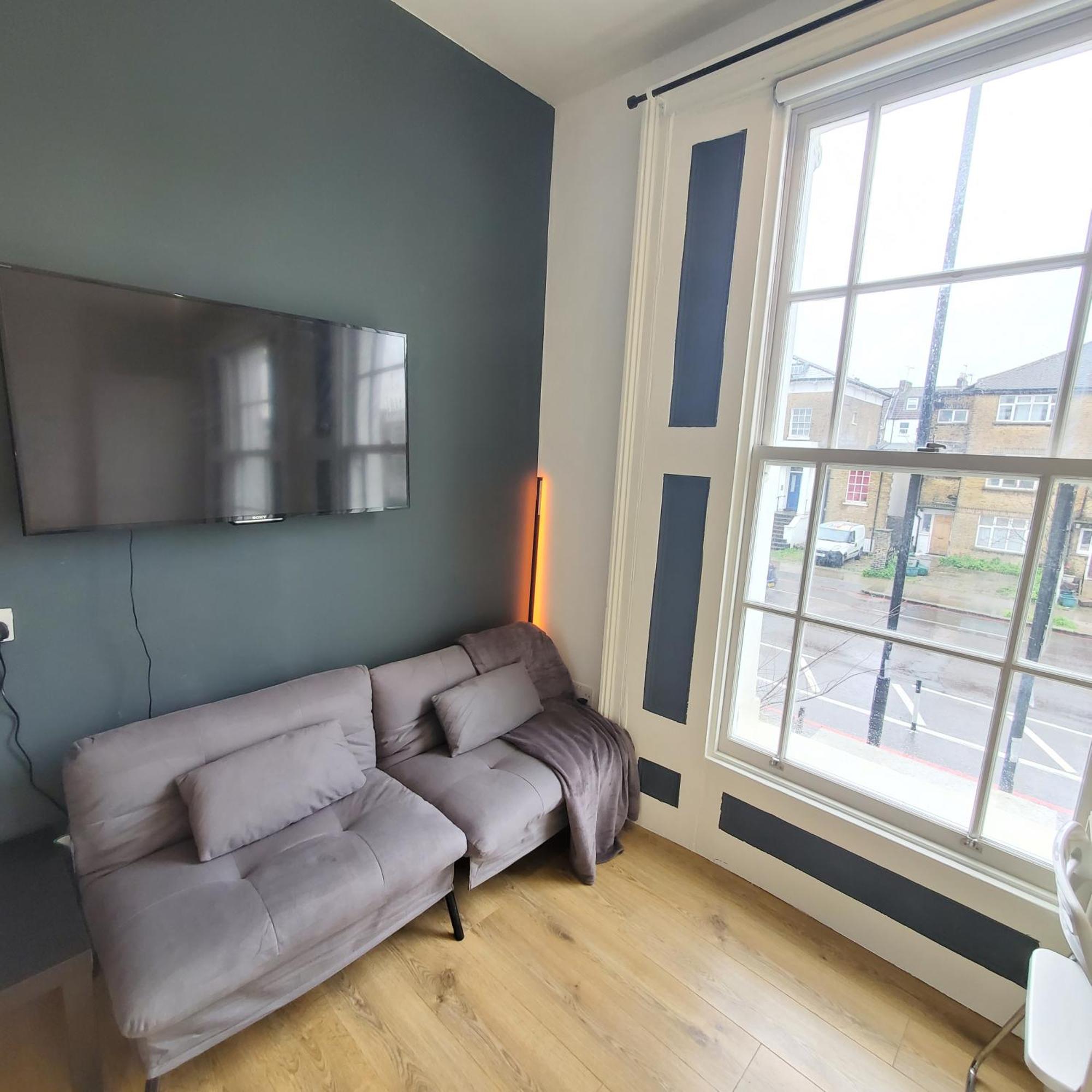 Oasis Studio Apartment