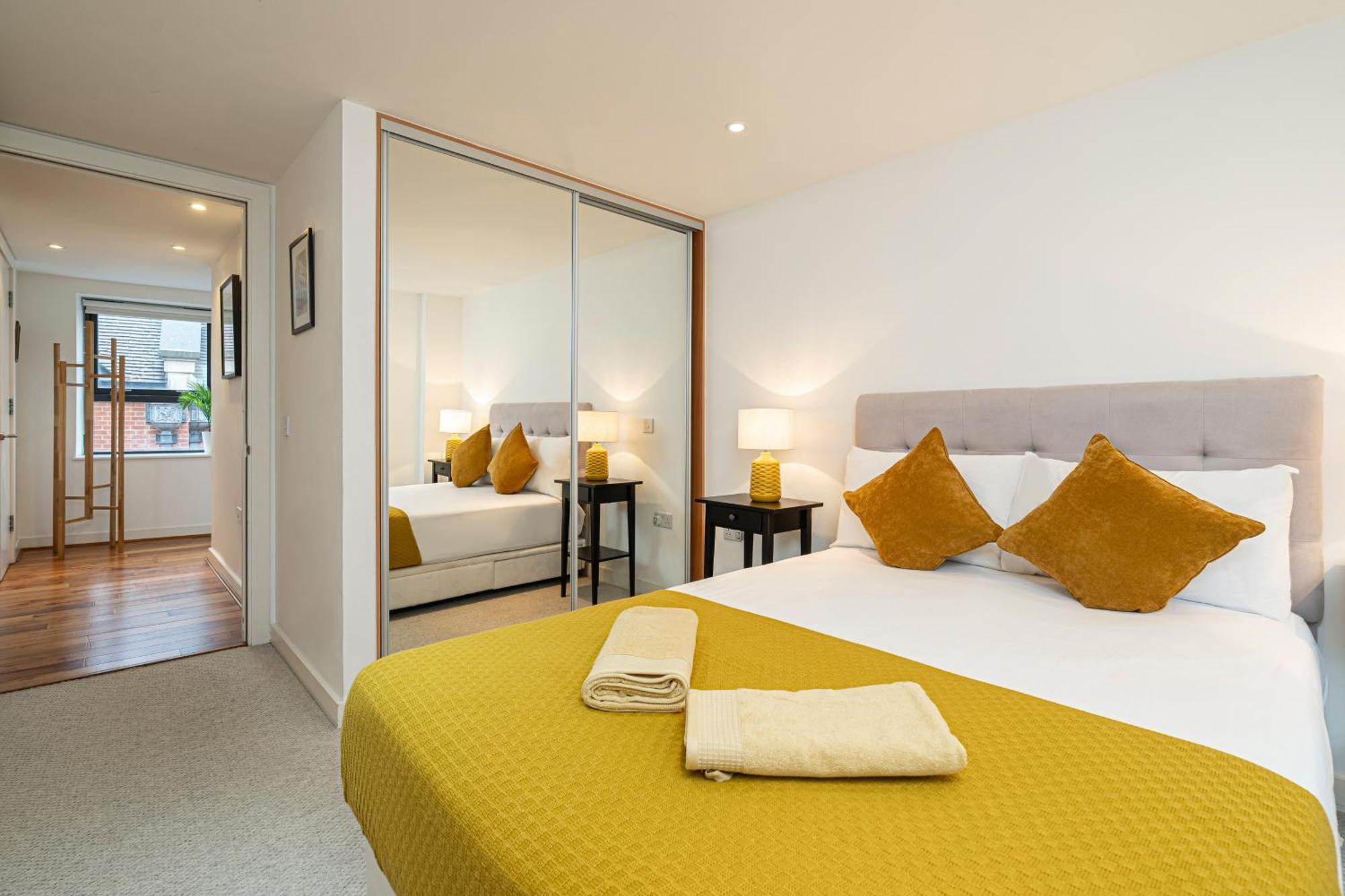 Fleet Street Apartment