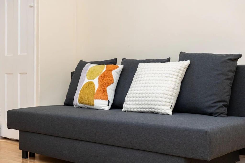 Apartment Tranquil 1br In South Bank With Onsite Parking London