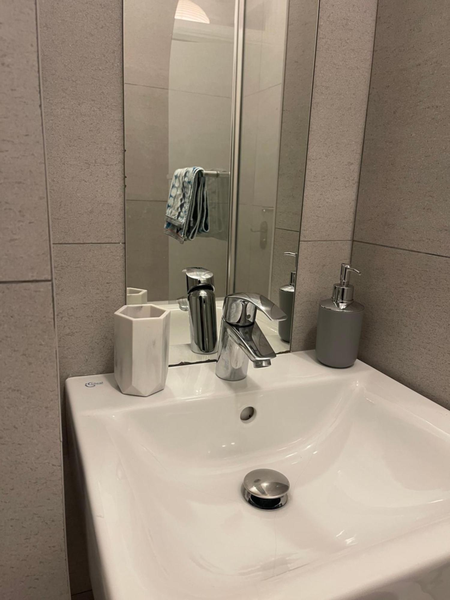 10 Min To The Heart Of - Zone 2 - Charming 2 Bed * London