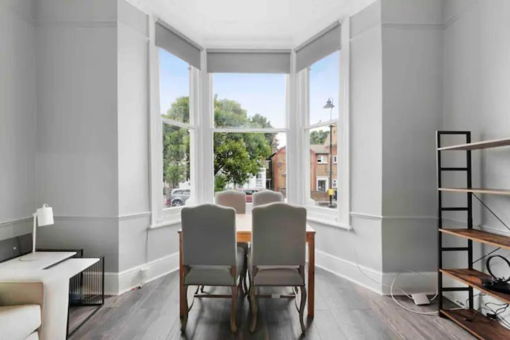 Apartamento Chiswick Park Acton Town Garden Londres