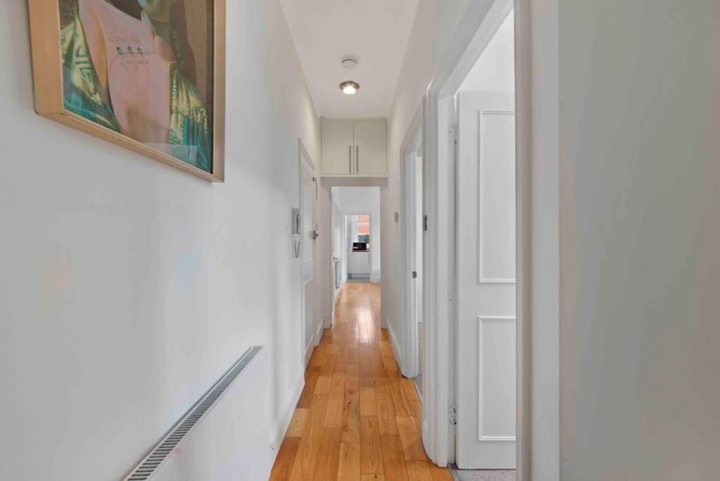 Apartment Large 2 Bed Acton Park Chiswick