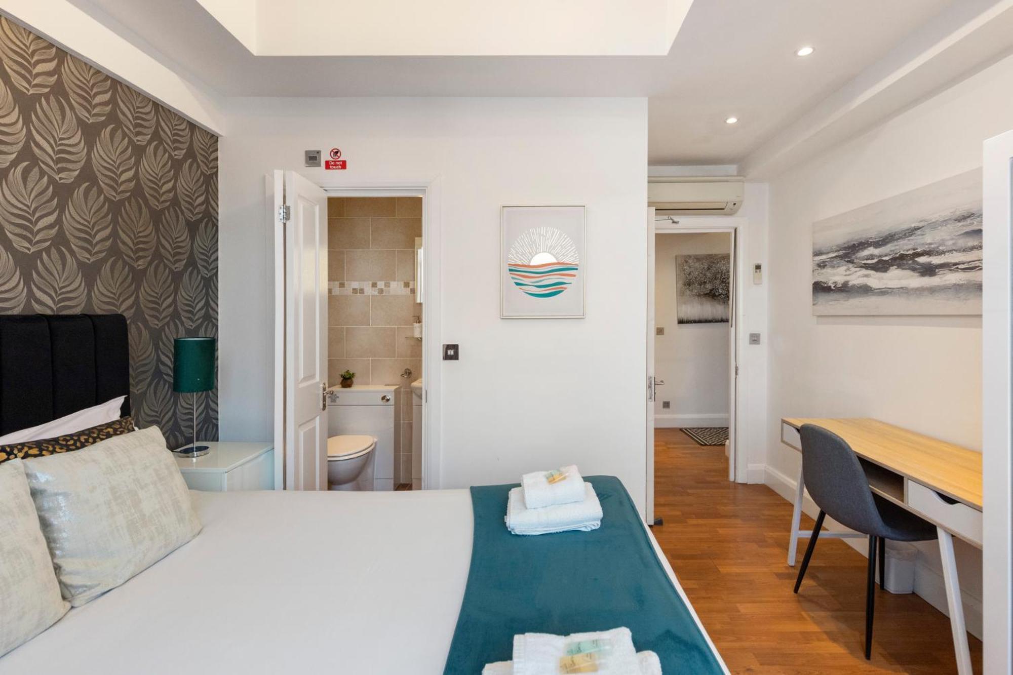 Central Located In City Of - Farringdon Station Apartment