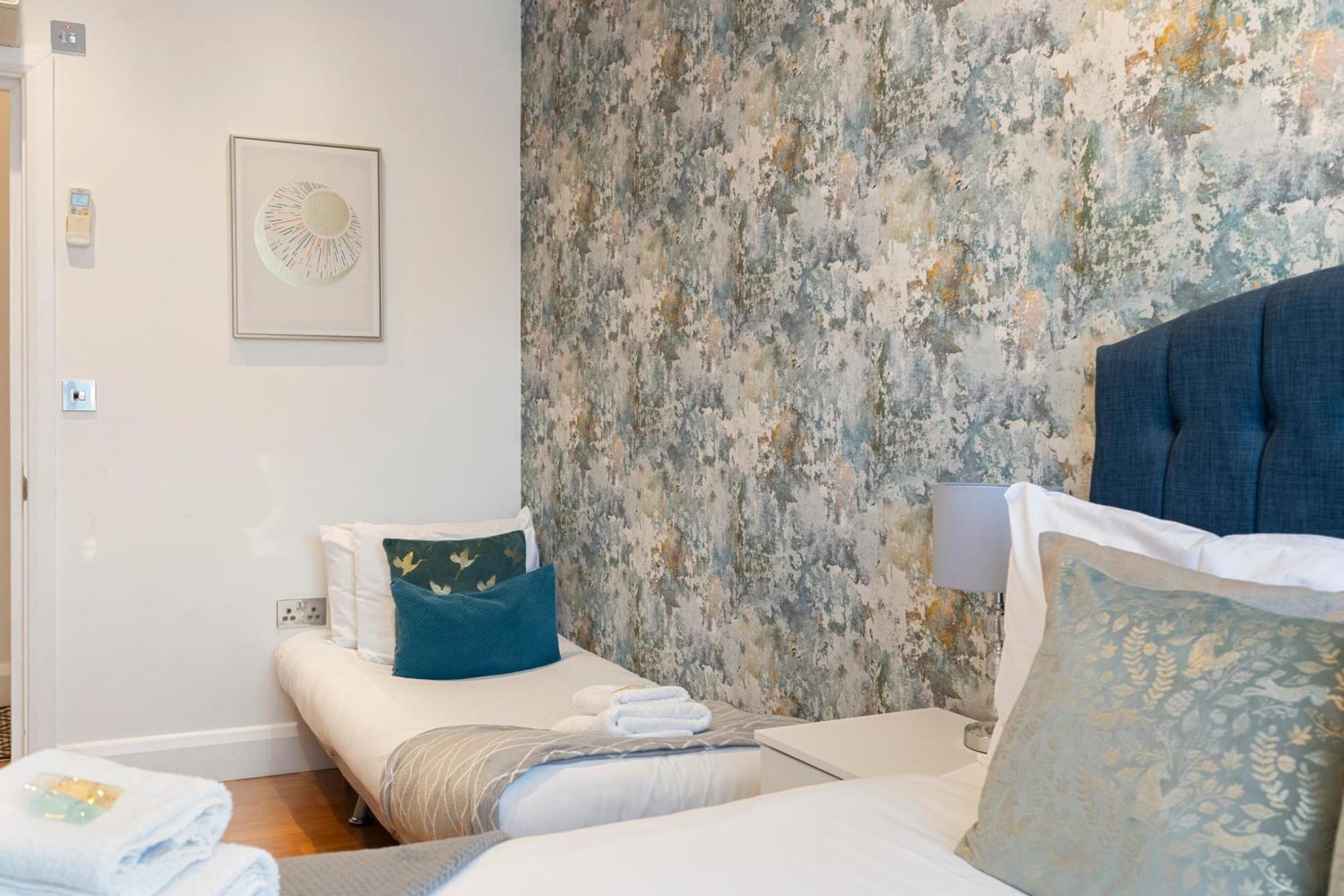Central Located In City Of - Farringdon Station Apartment *