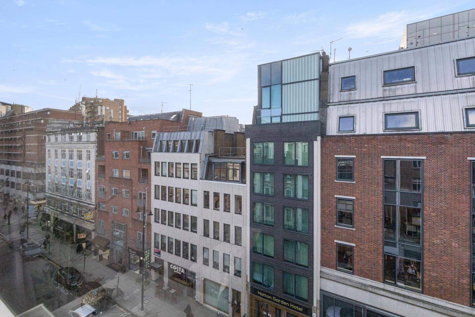 Apartment Central Located In City Of - Farringdon Station