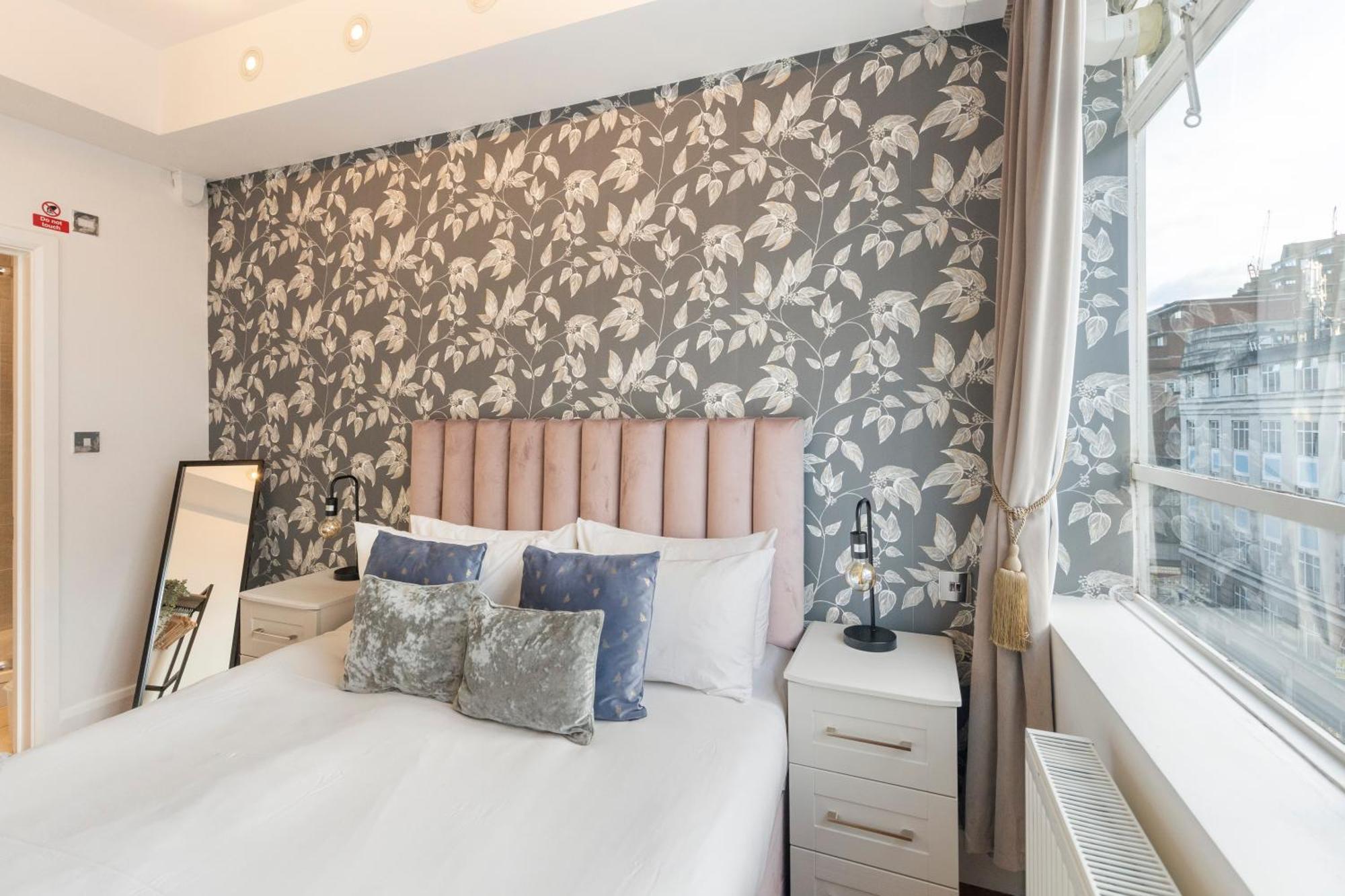 Apartment Central Located In City Of - Farringdon Station *