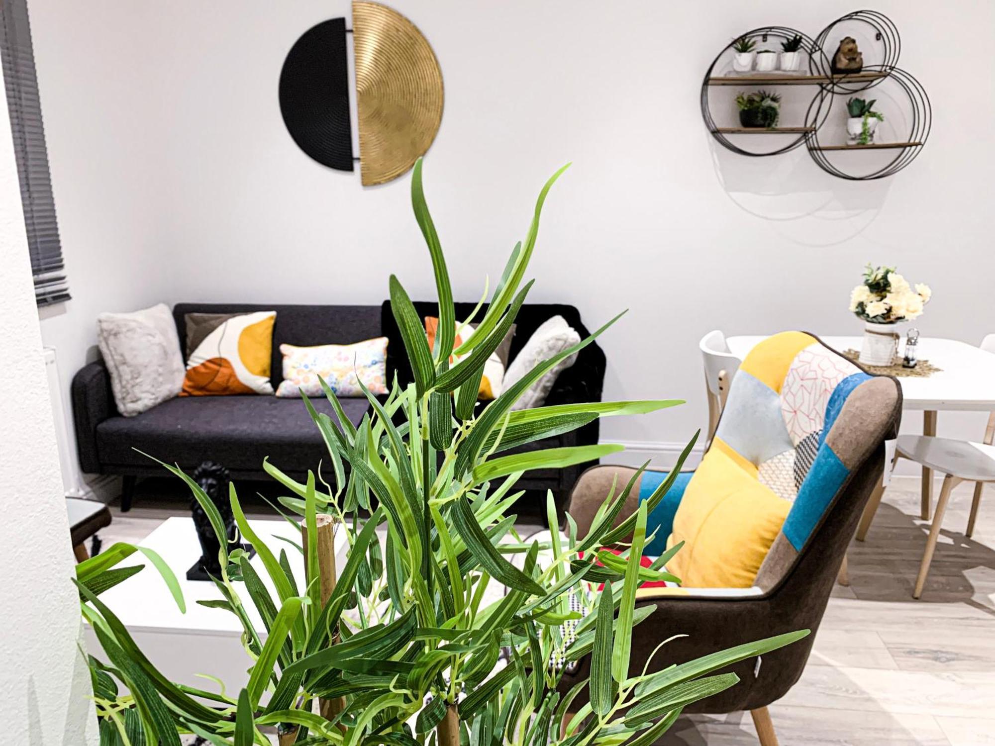 Wembley Luxury: Two-bedroom With Parking Apartamento