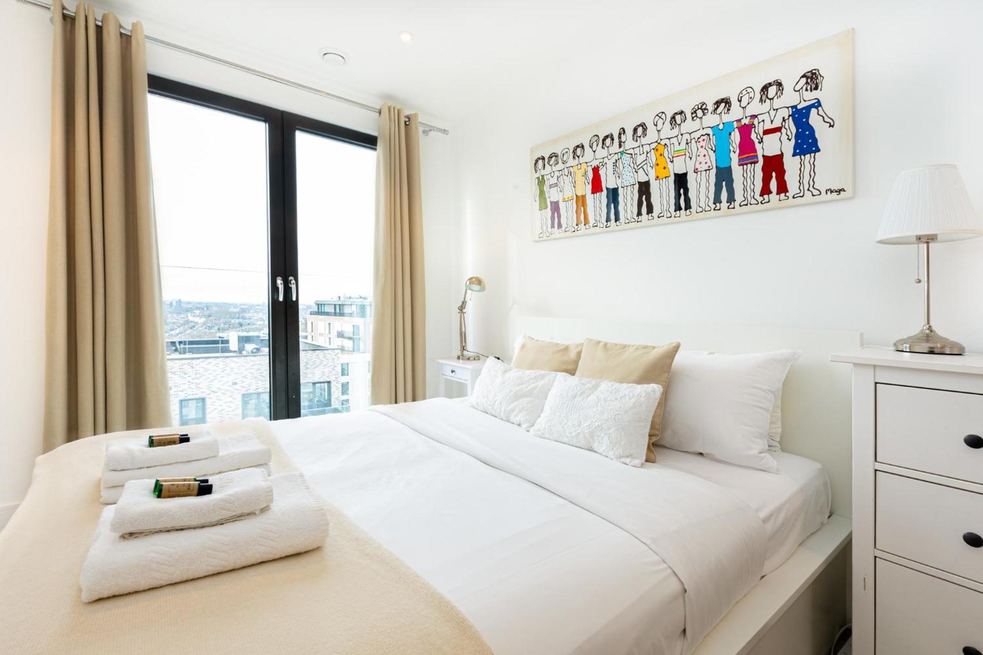 Sensational 2br Wviews & Balcony In Wandsworth London