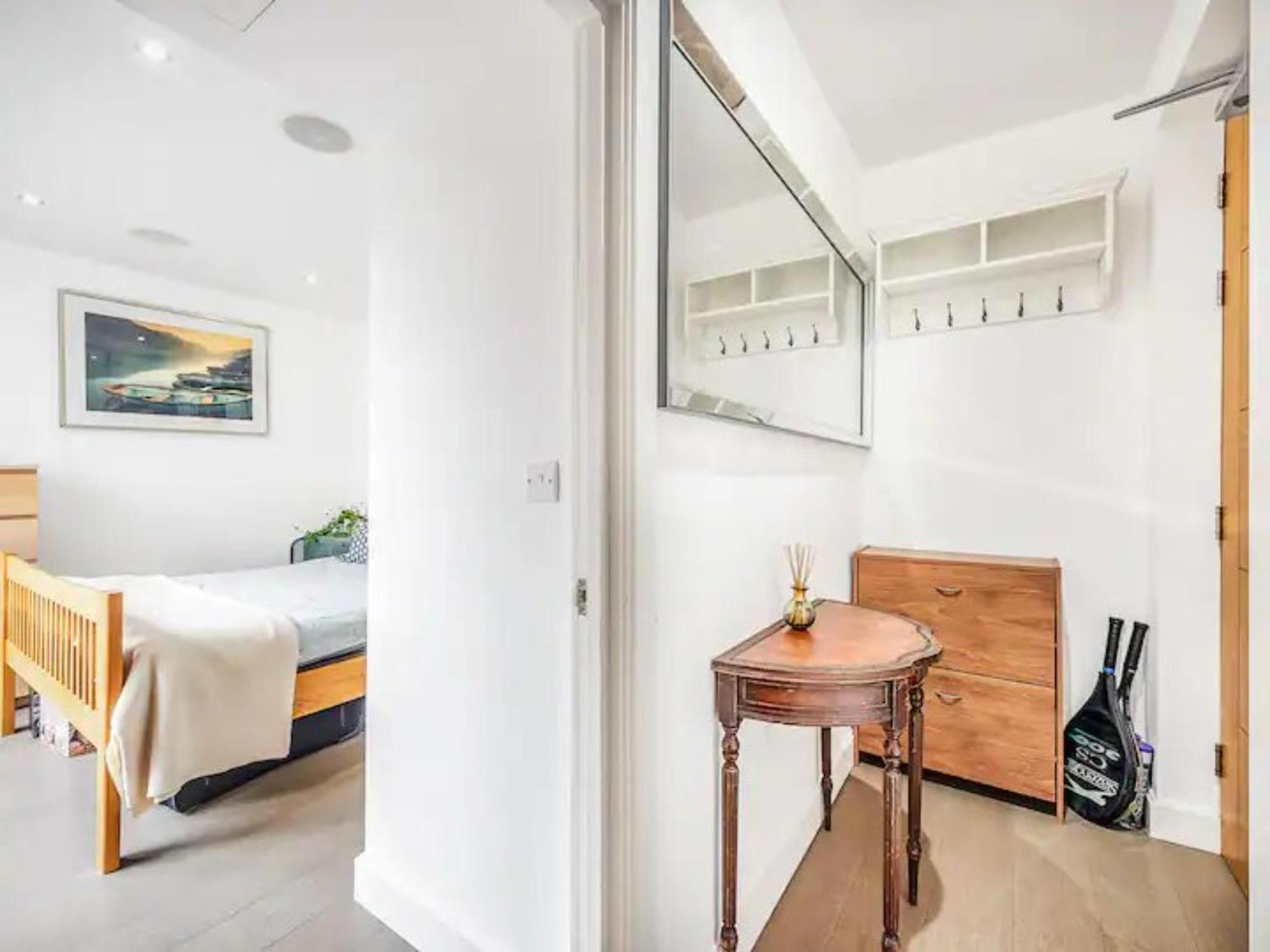 Pass The Keys Modern Terrace In Putney