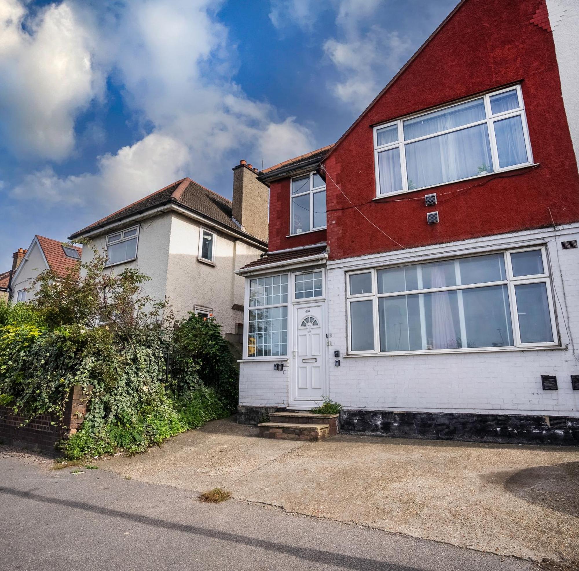 Neasdon's Guest Nest- 7 Mins Drive To Wembley Stadium Apartamento Londres