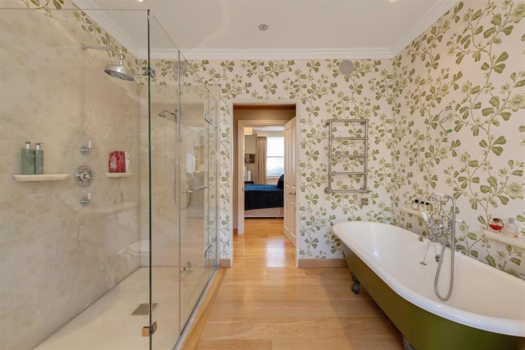 Holiday home Prestige Belgravia Royal Mansion