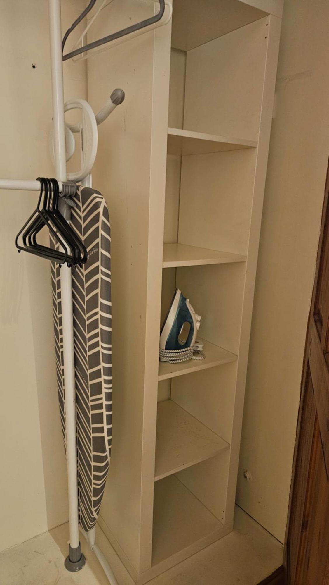 Apartment Bright And Spacious One Bedroom Apparment, Free Parking