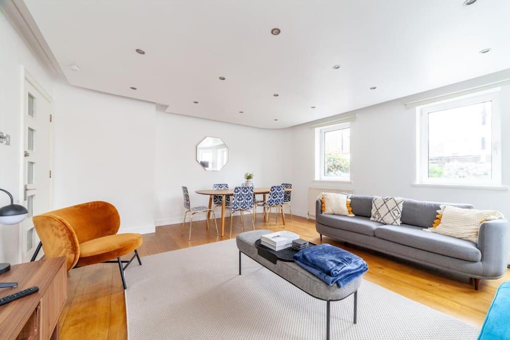 Stylish 3-bed Near Camden Town & King's Cross Apartment London