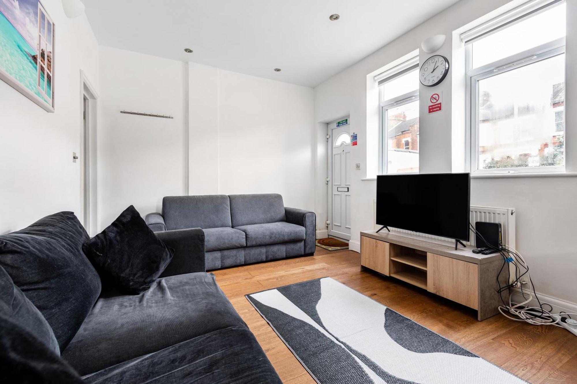 Apartment Zone 2 Spacious Two-bedroom With Parking