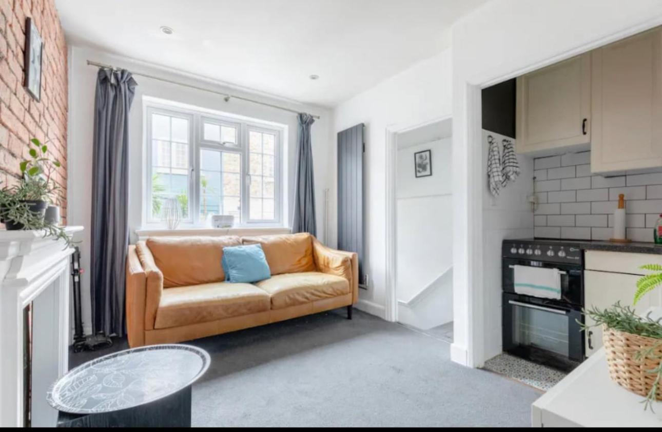 Edgware Road Apartment
