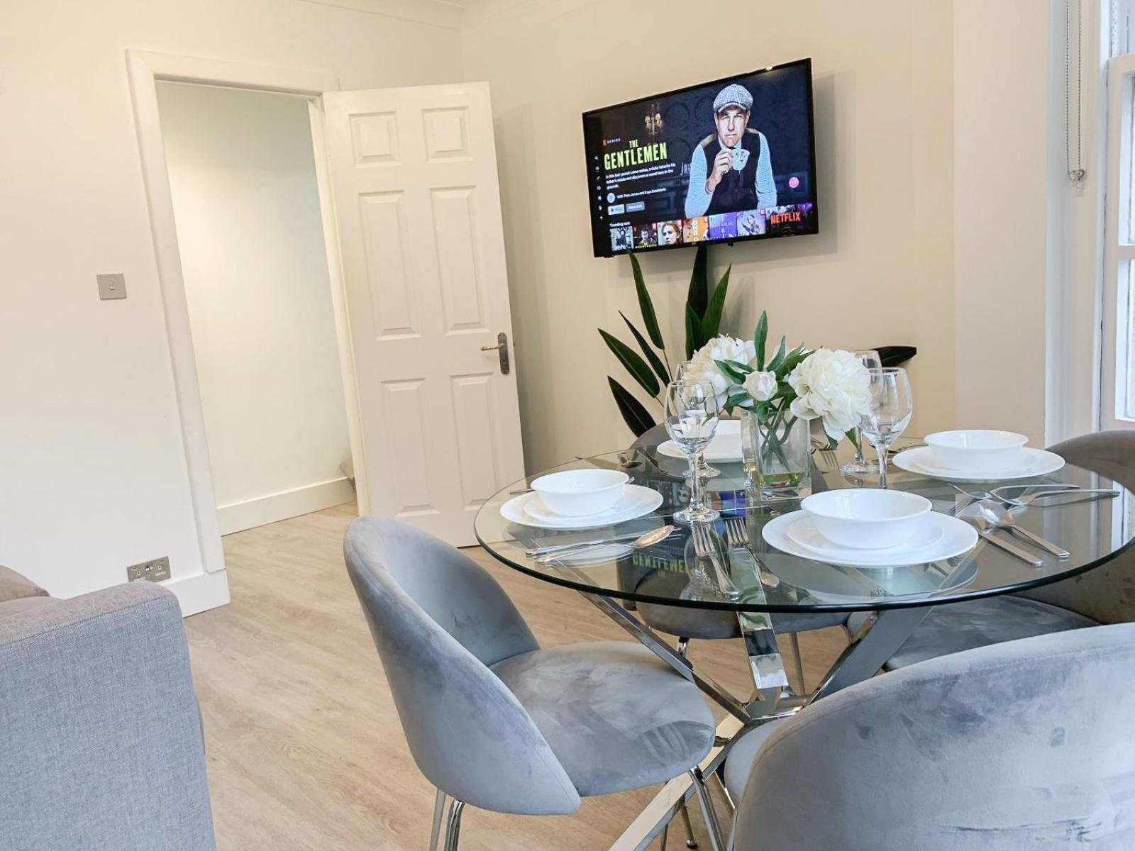 Vibrant 2-Bedroom Flat With Elevator In Marylebone, Close To Hyde Park & Edgware Road *
