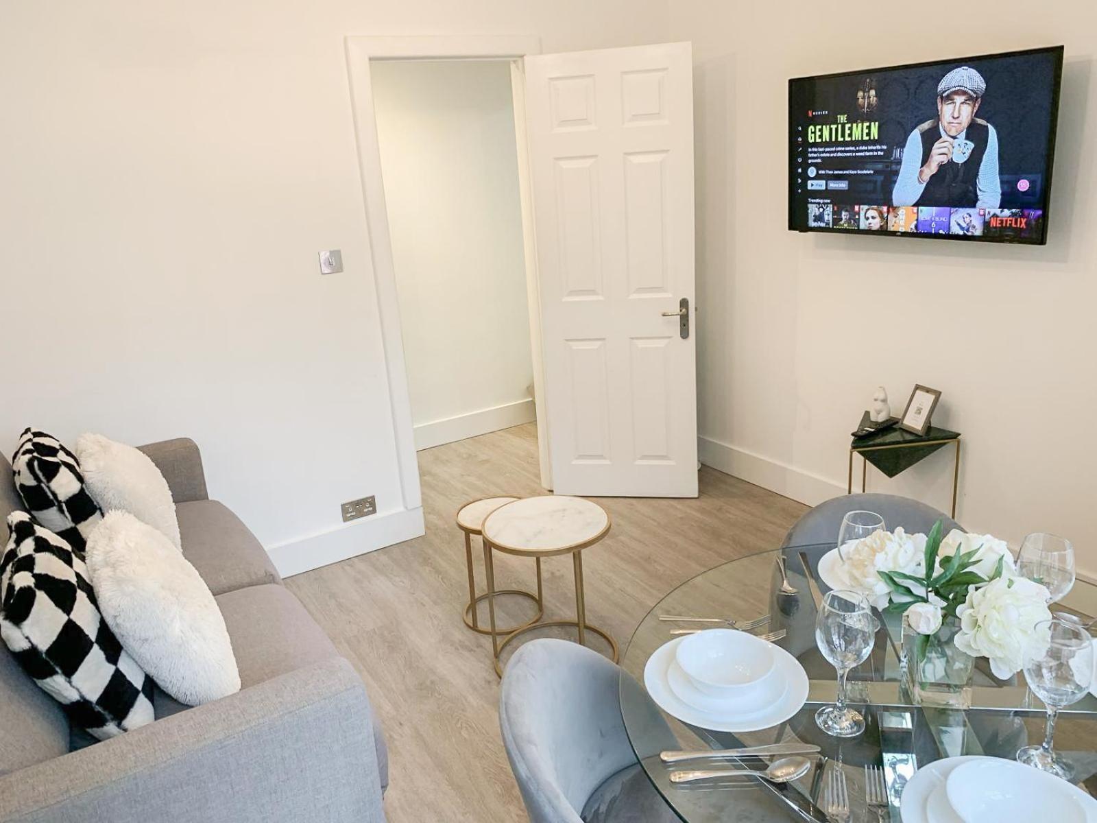 Vibrant 2-Bedroom Flat With Elevator In Marylebone, Close To Hyde Park & Edgware Road Apartamento Londres