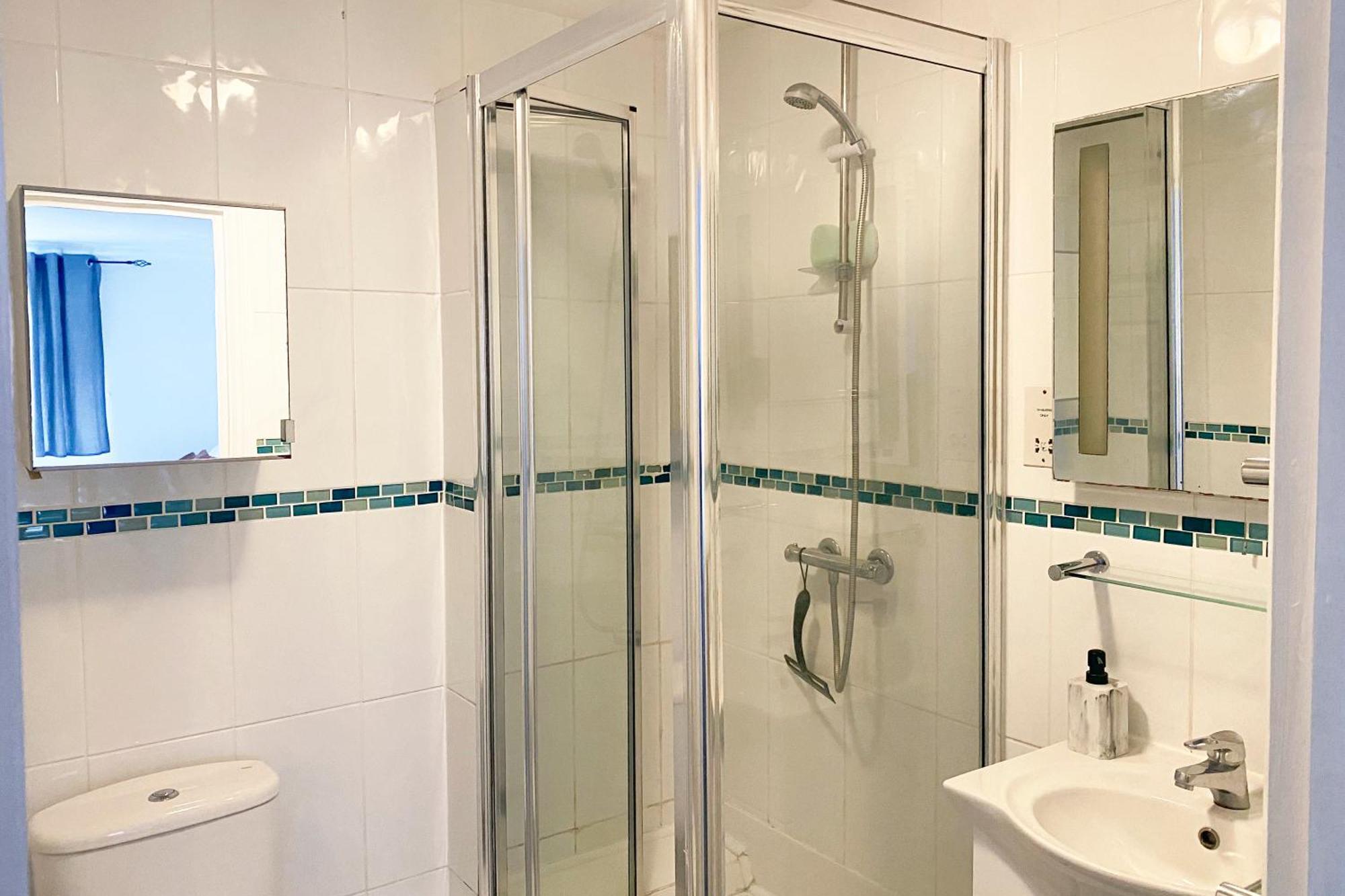 Apartamento Spacious 2 Bed Flat In Wimbledon With Private Parking