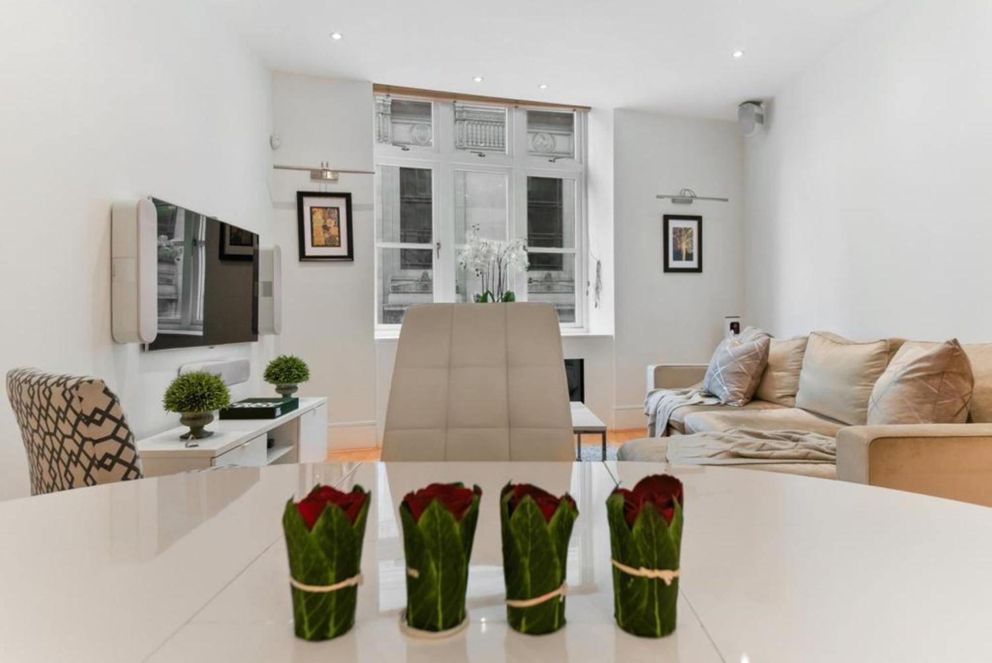 Best Mayfair Location With 2 Super King Beds Londres