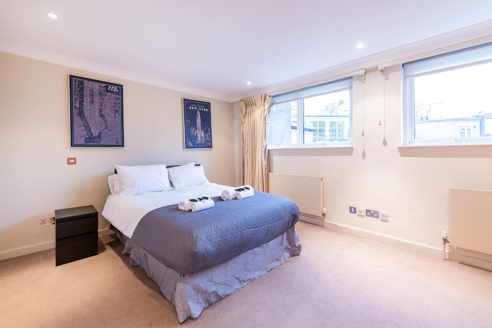 Luxury 6 Bedroom House In Southwick Street * London