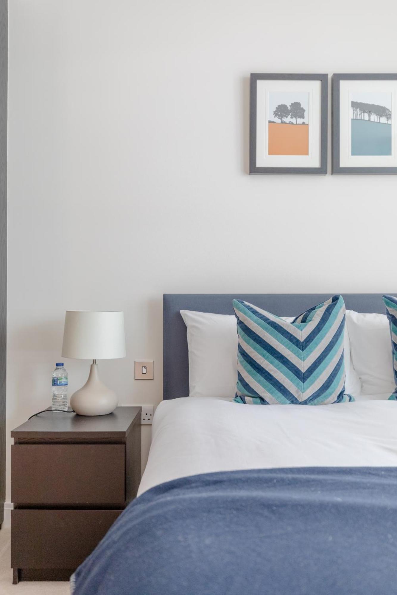 Luxury 2 Bed 2 Bath Close To Chelsea Apartment *
