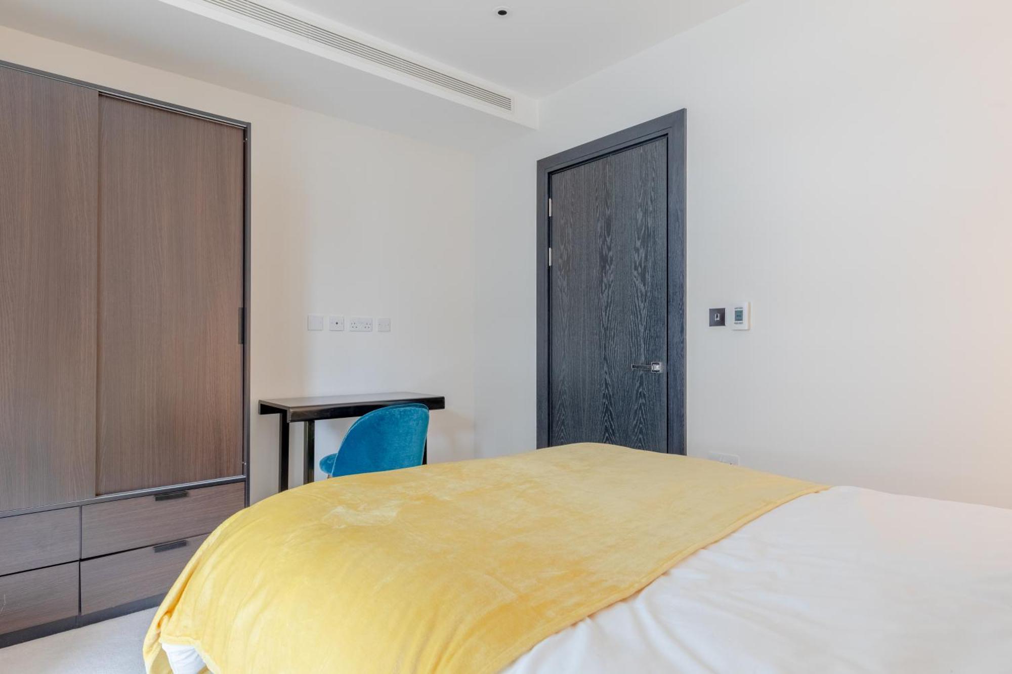 Luxury 2 Bed 2 Bath Close To Chelsea Apartment