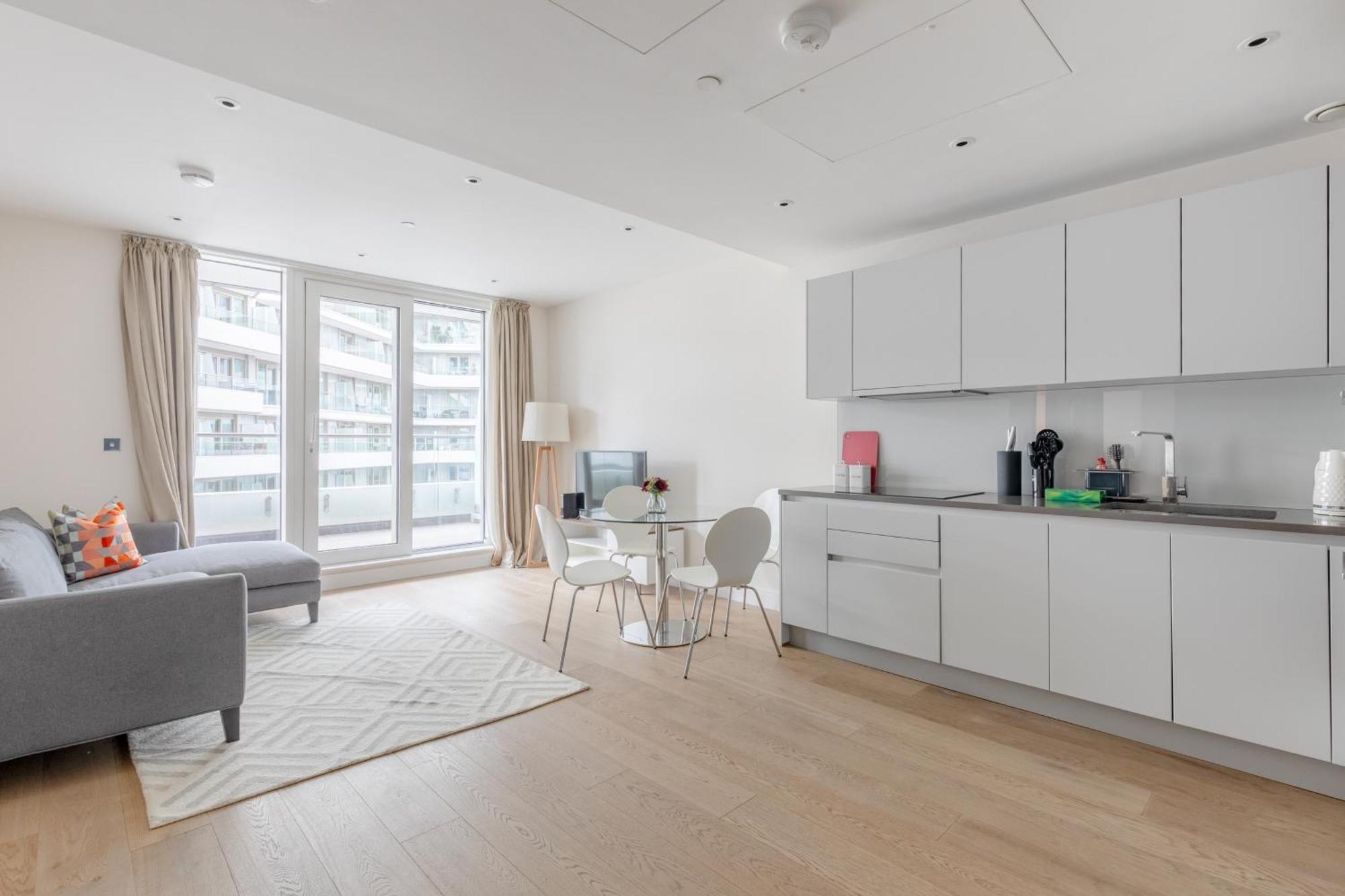 Luxury 2 Bed 2 Bath Close To Chelsea *