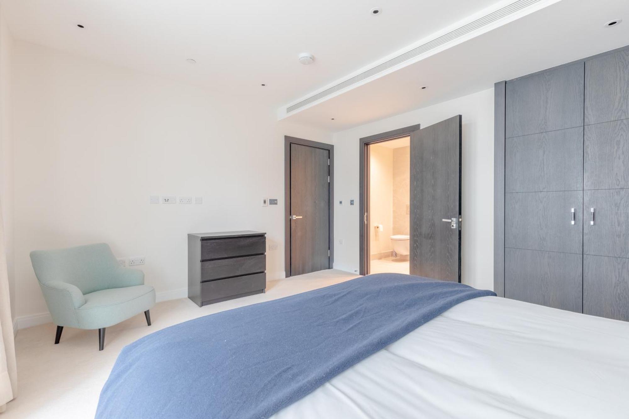 Luxury 2 Bed 2 Bath Close To Chelsea Apartment London