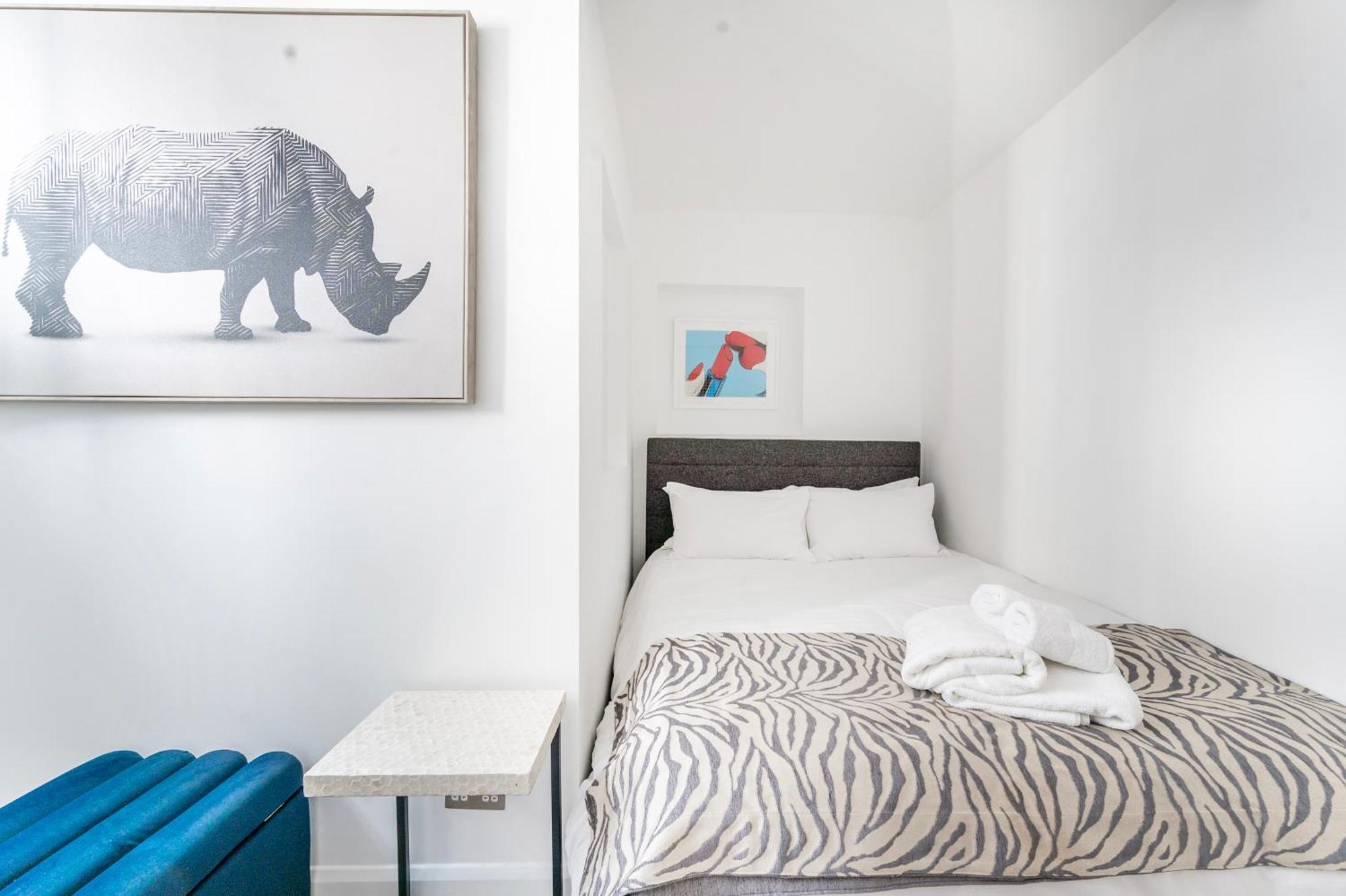 Holiday home Townhouse Moments From Hyde Park & Notting Hill - Free Luggage Storage Nearby And In Unit Washing Machine & Dryer