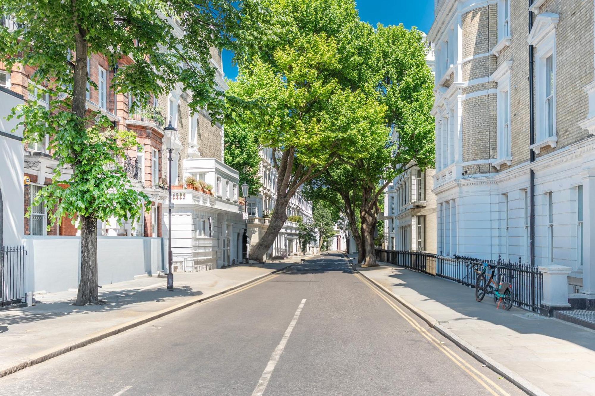 Townhouse Moments From Hyde Park & Notting Hill - Free Luggage Storage Nearby And In Unit Washing Machine & Dryer Holiday home London