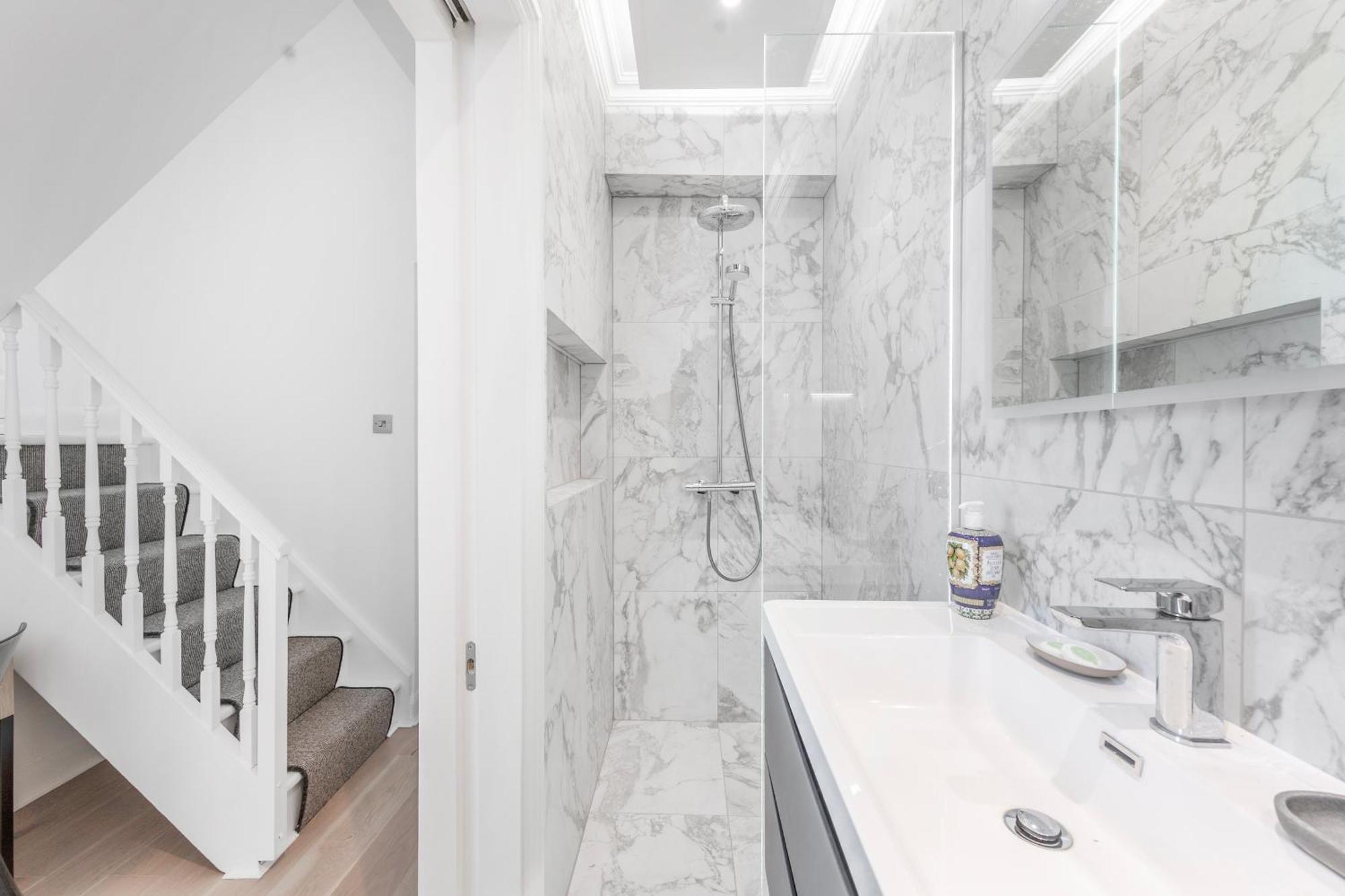 Townhouse Moments From Hyde Park & Notting Hill - Free Luggage Storage Nearby And In Unit Washing Machine & Dryer Holiday home London