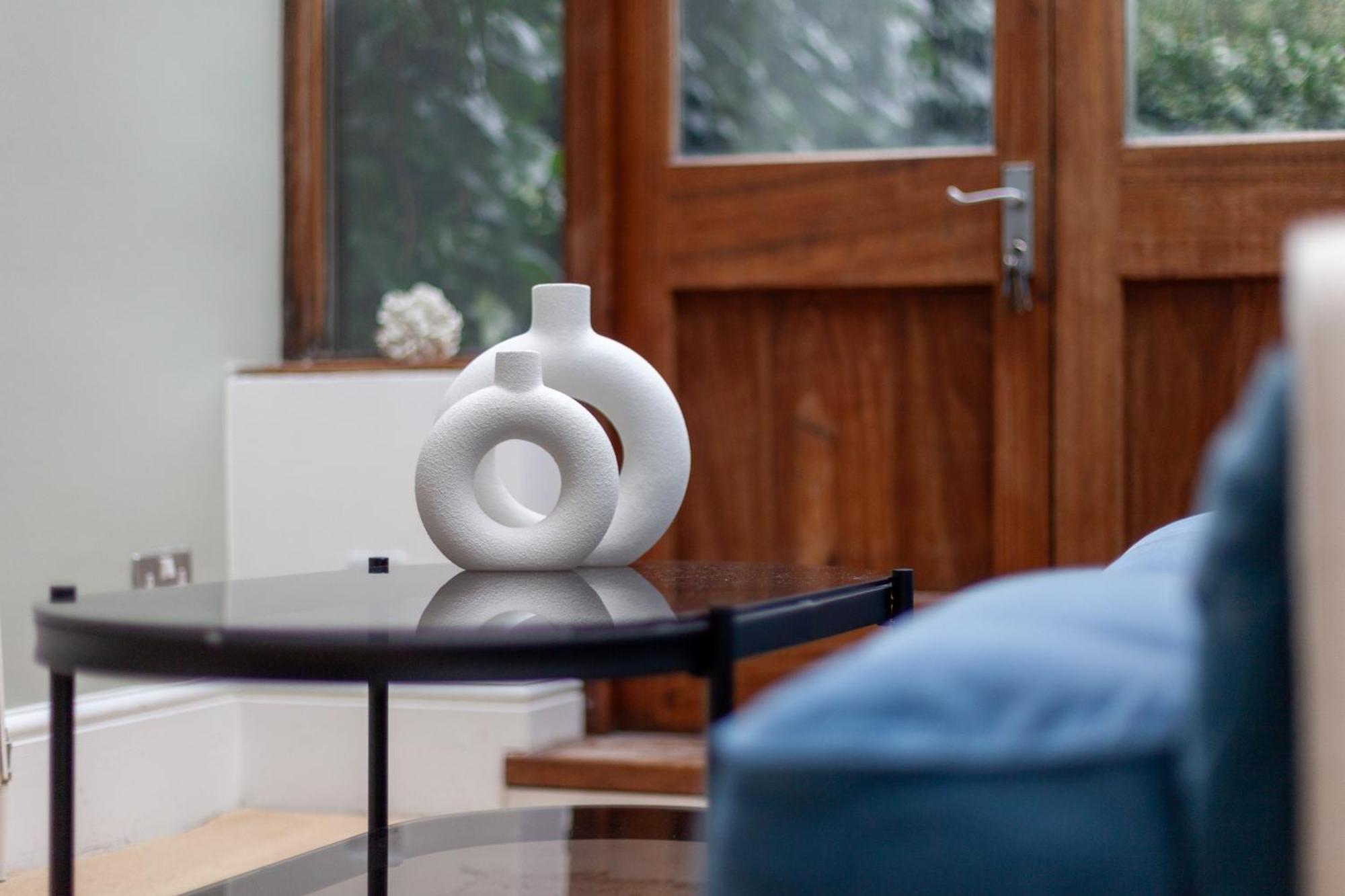 The Oval Collection Apartment *