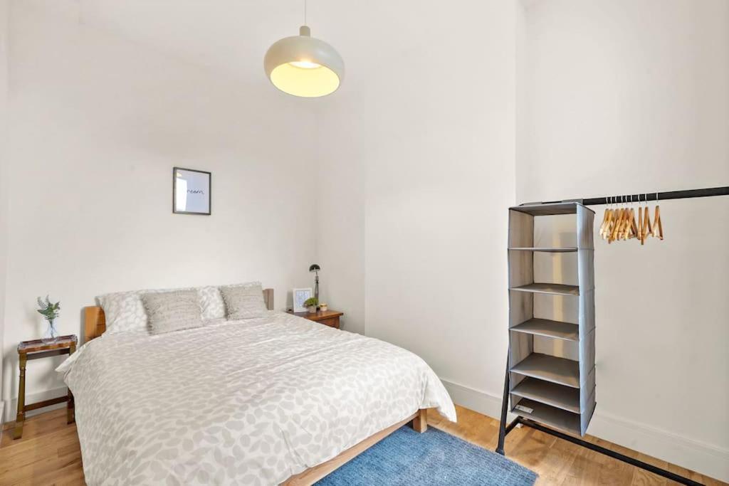 Stunning 2 Bedroom Flat & Garden, London