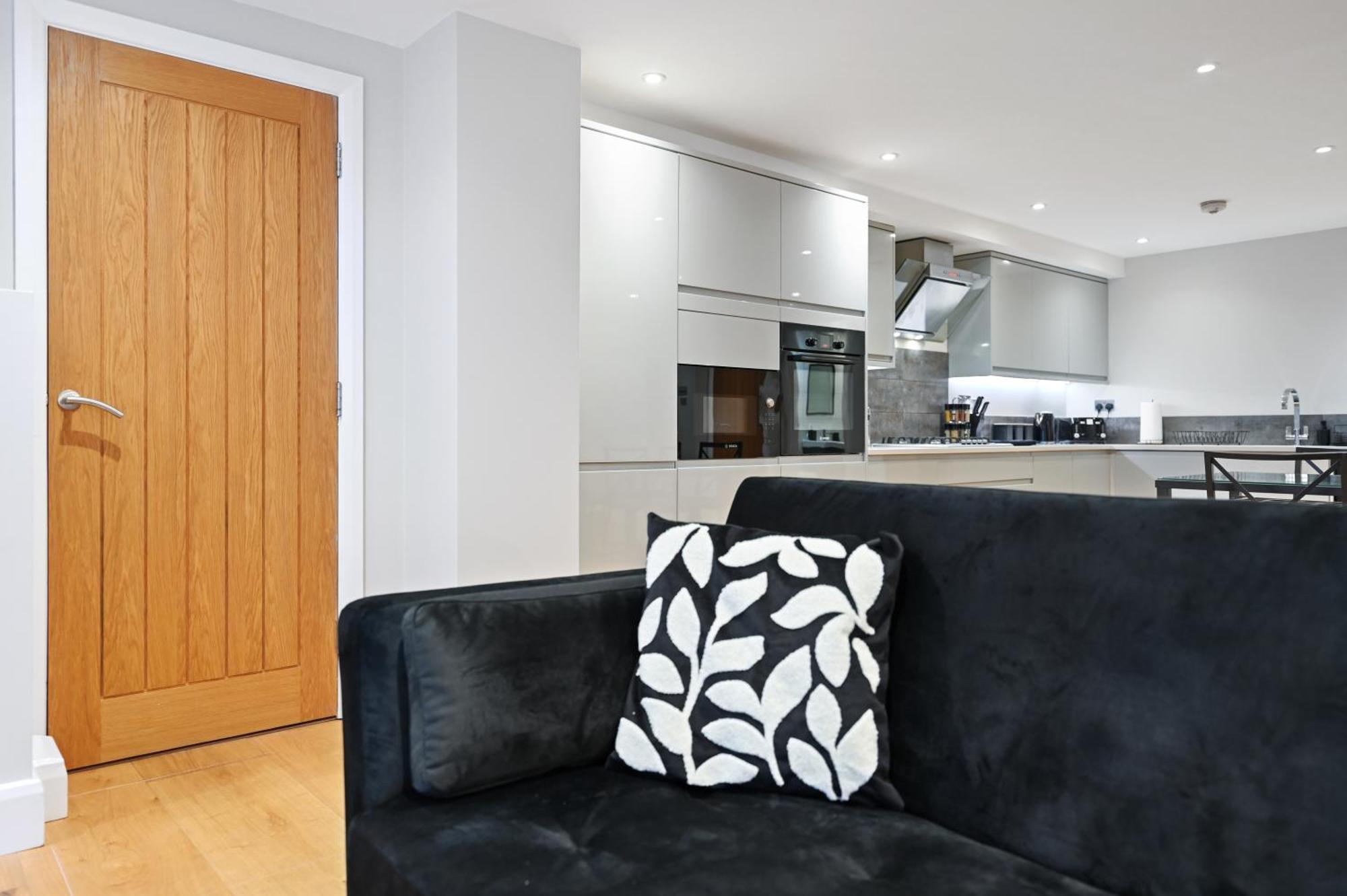 Stunning 2 Bed Basement Flat In Hammersmith * Londres