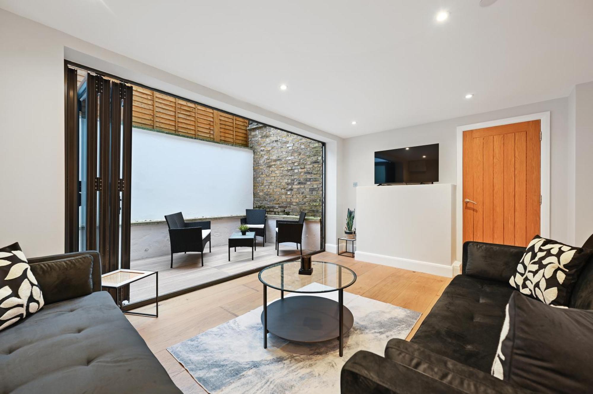 Stunning 2 Bed Basement Flat In Hammersmith Apartamento *