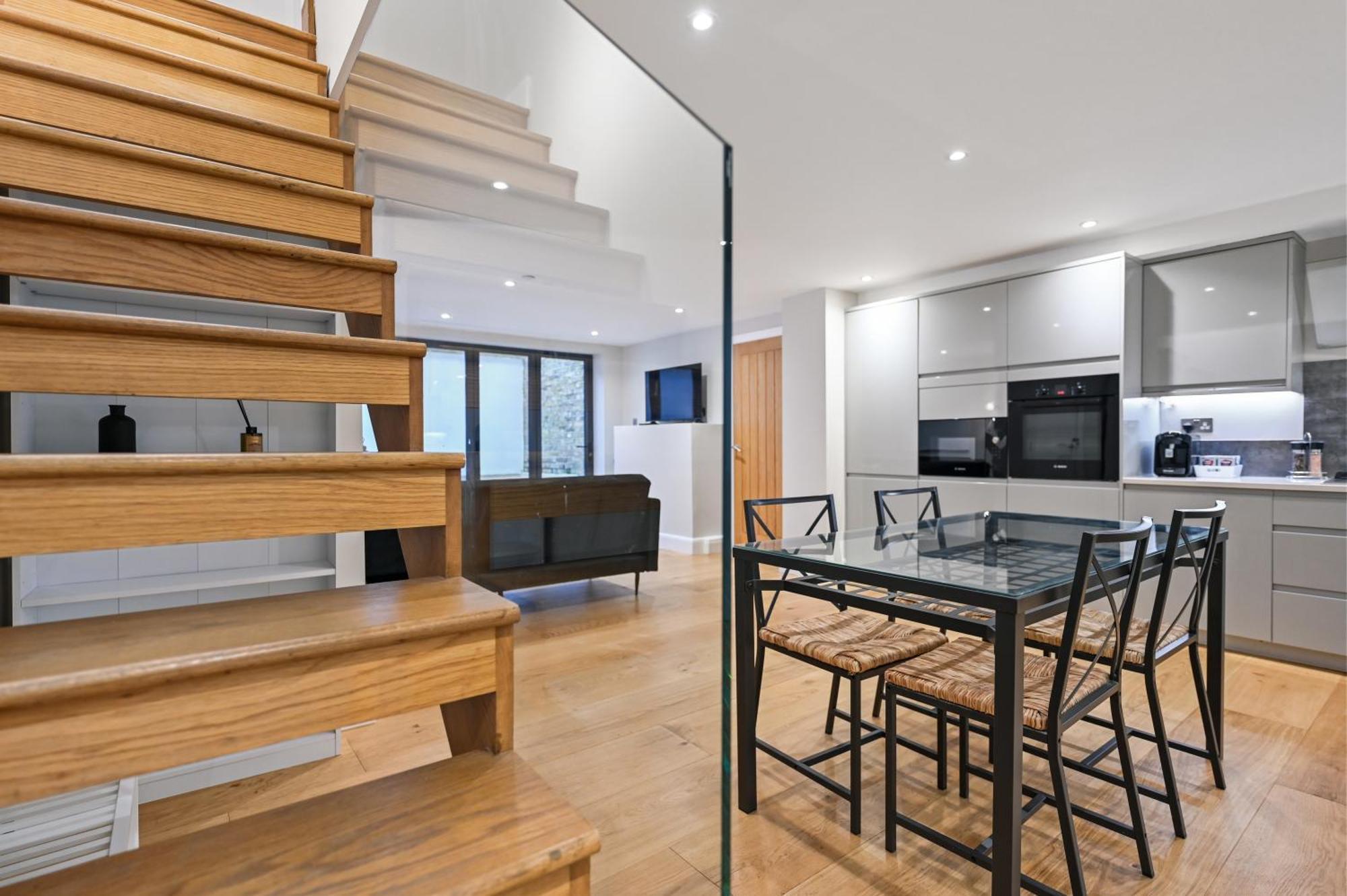 Stunning 2 Bed Basement Flat In Hammersmith Londres