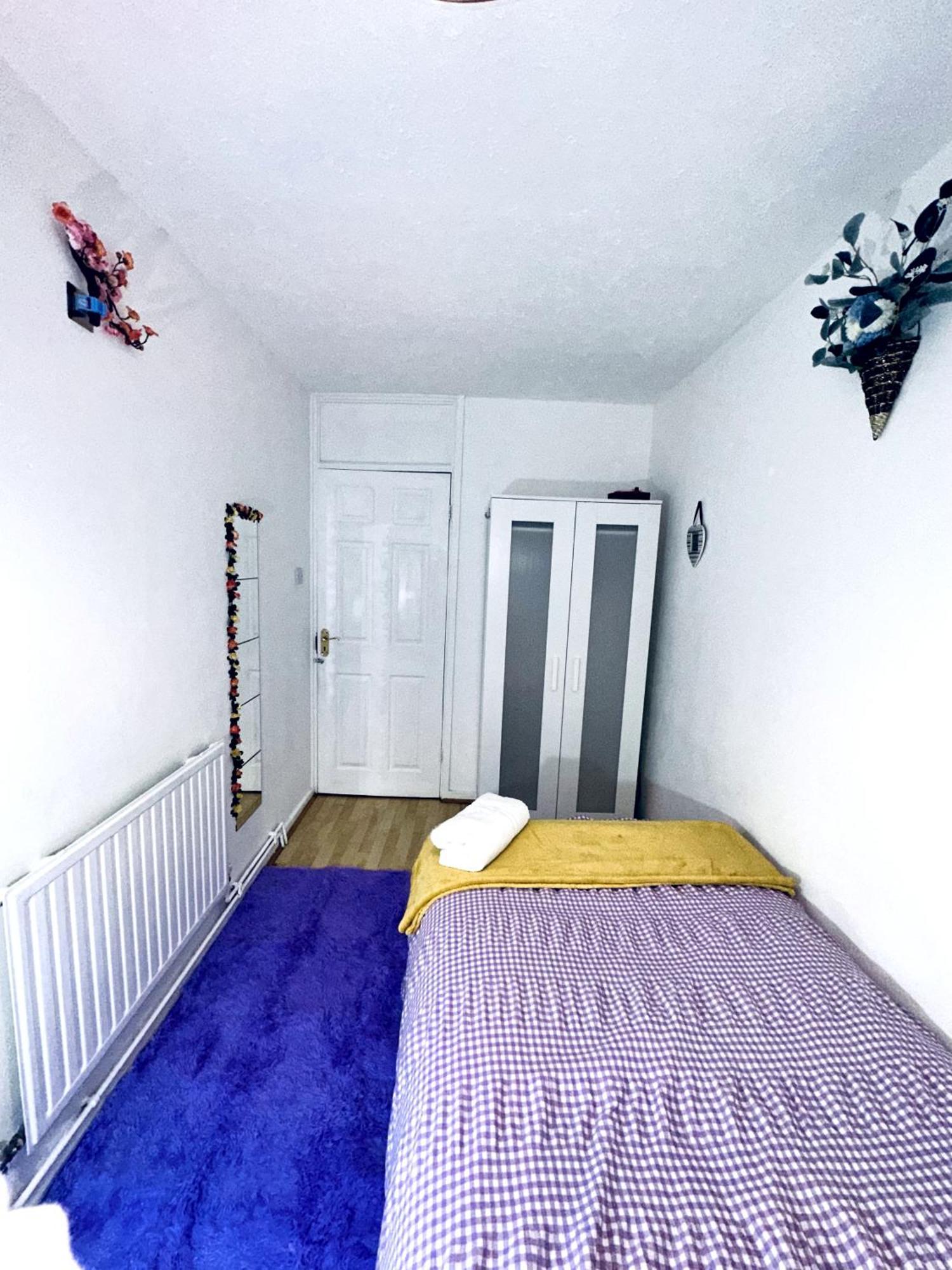 Homestay Excellent Double In Cheap Rate Around