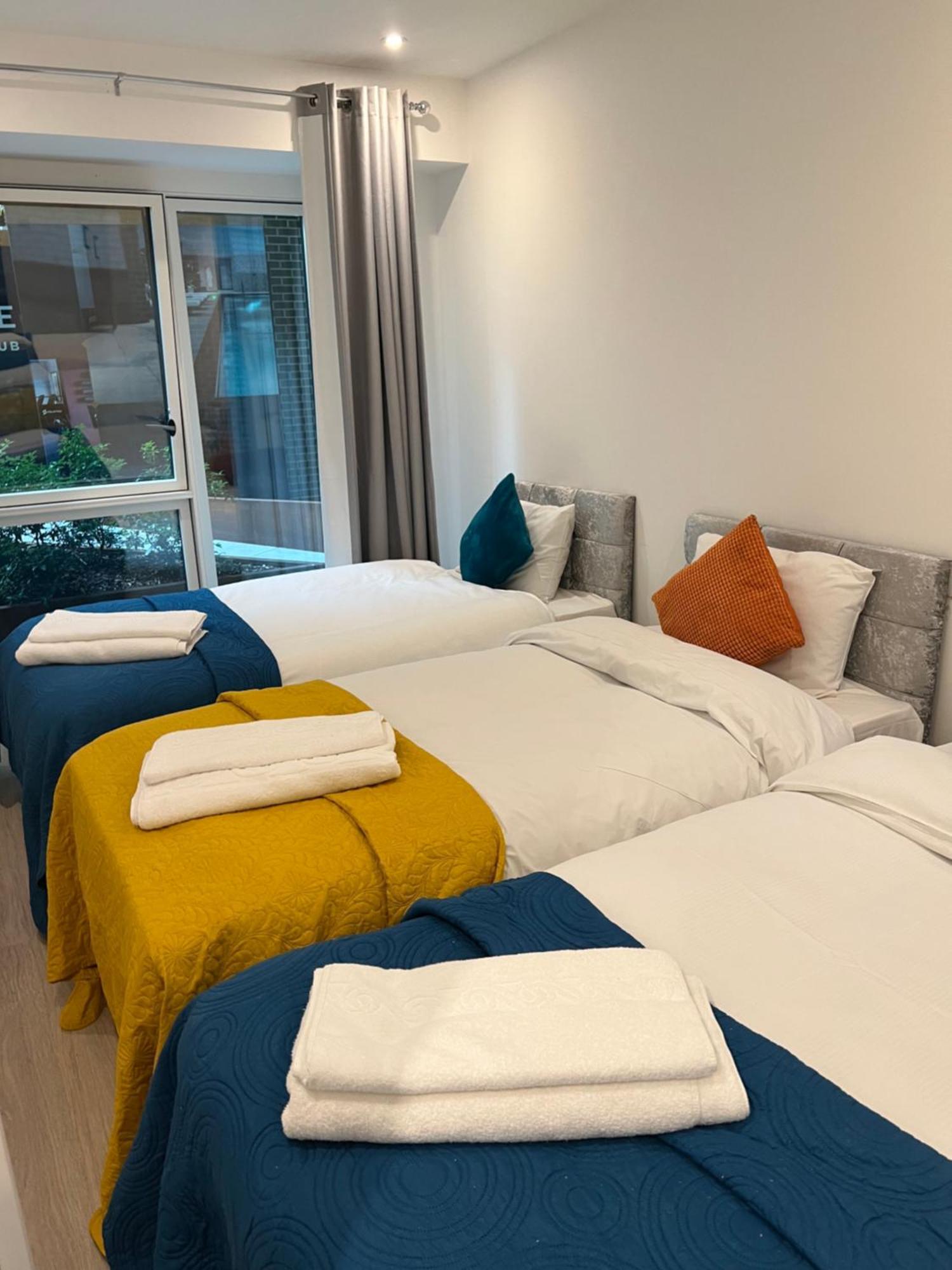 Apartment 2&3 Bedrooms Near Excel - Modern Spacious For Larger Groups