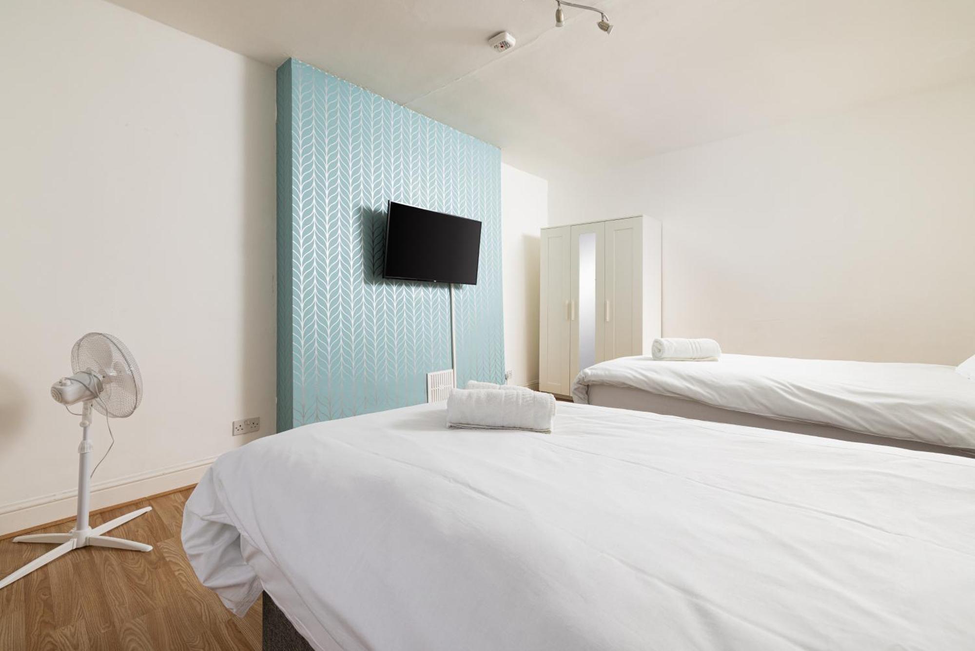 Charmstay Shepherds Bush Apartment *